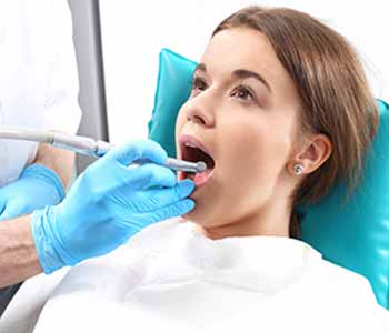 Burr Ridge area dentist describes when a root canal procedure is necessary